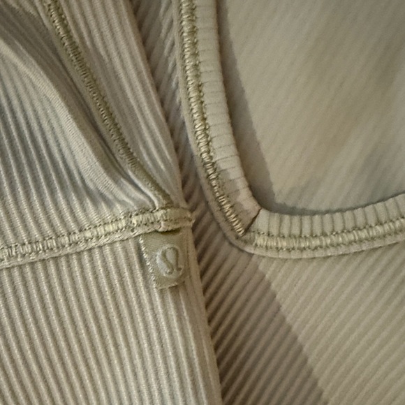 EUC Lululemon Athletica Power Pivot Tank Bronze Green size 10 Ribbed Tank - Picture 2 of 7